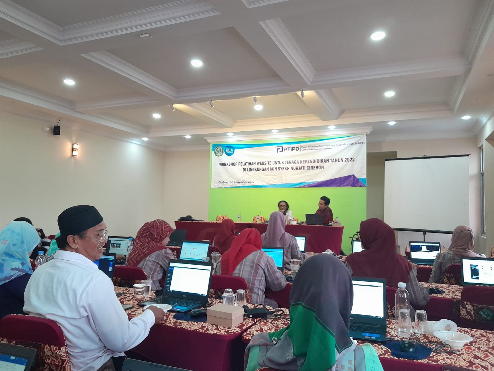 Workshop Pelatihan Website Tenaga kependidikan tahun 2022